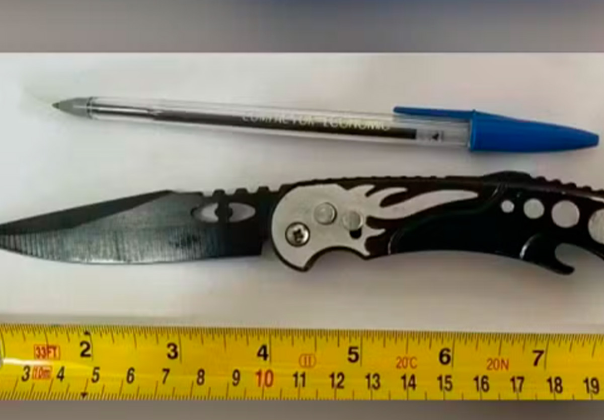 Aluna que atacou professor é apreendida.