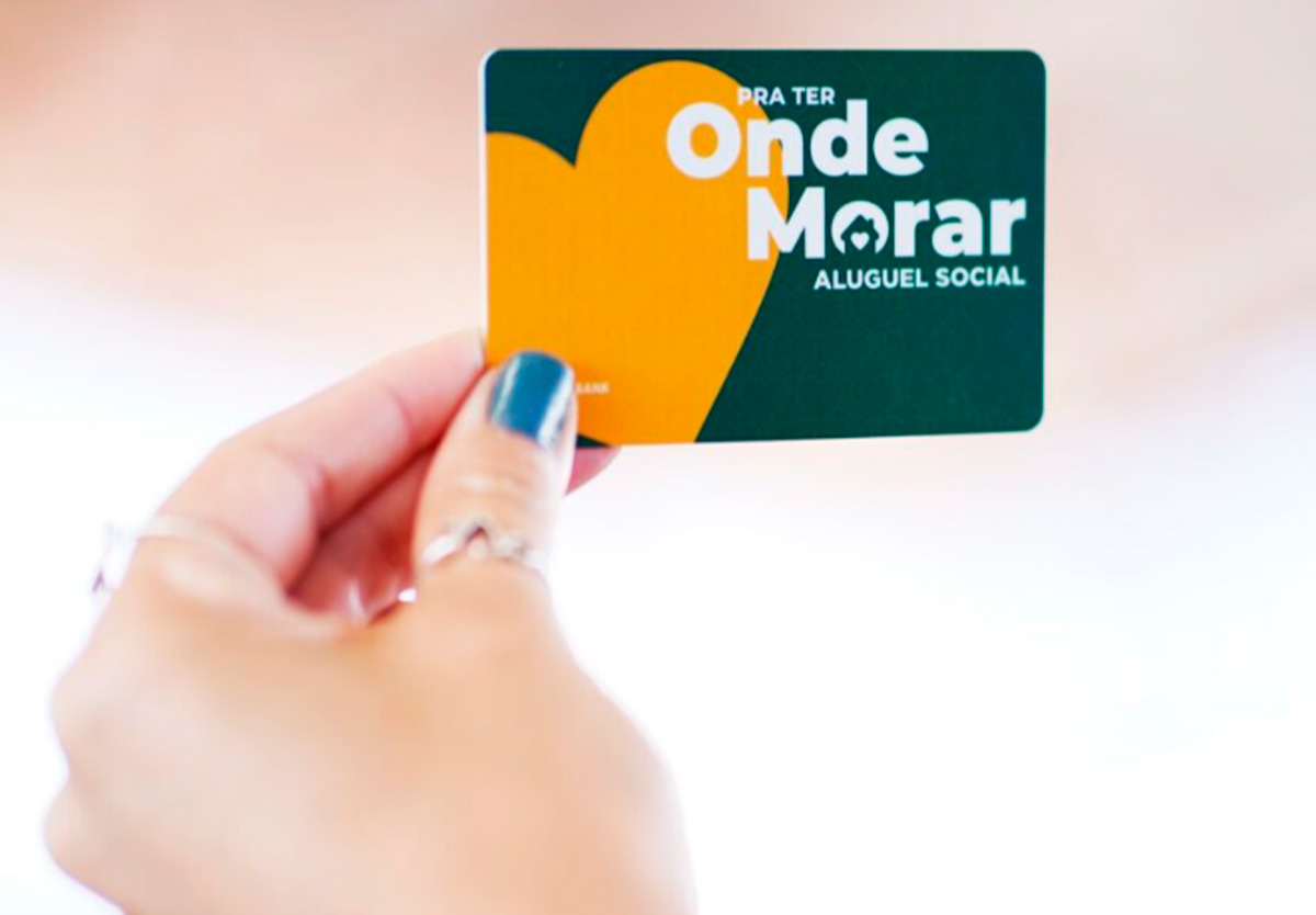 Programa em Goiás oferece R$ 350 por 18 meses a vítimas de violência doméstica.