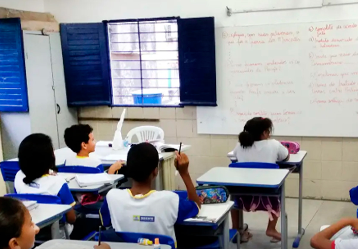 Covid-19 amplia desigualdades: educação brasileira não supera 2019.