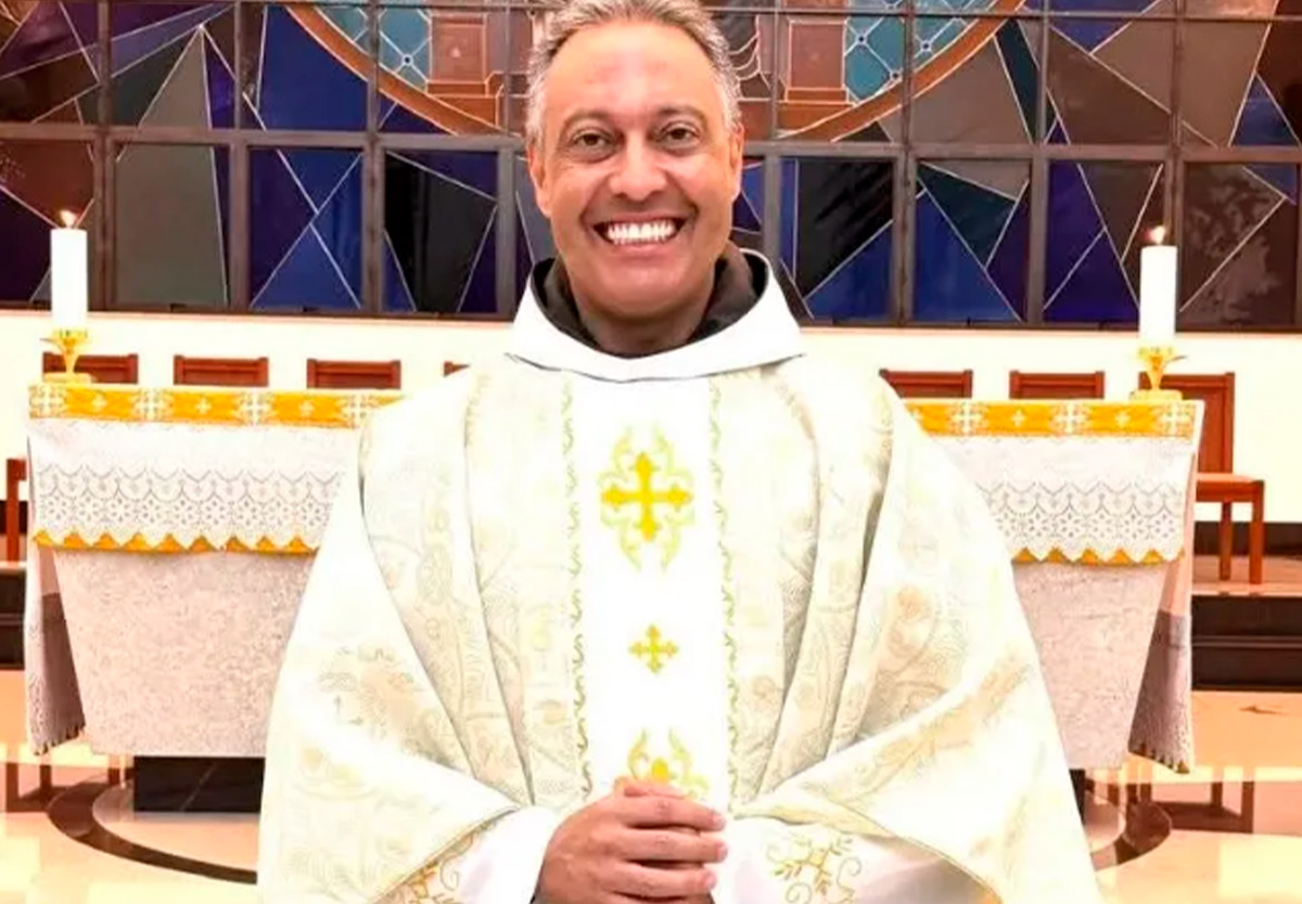 Frei Marco Aurélio convida fiéis para celebrar a semana santa.