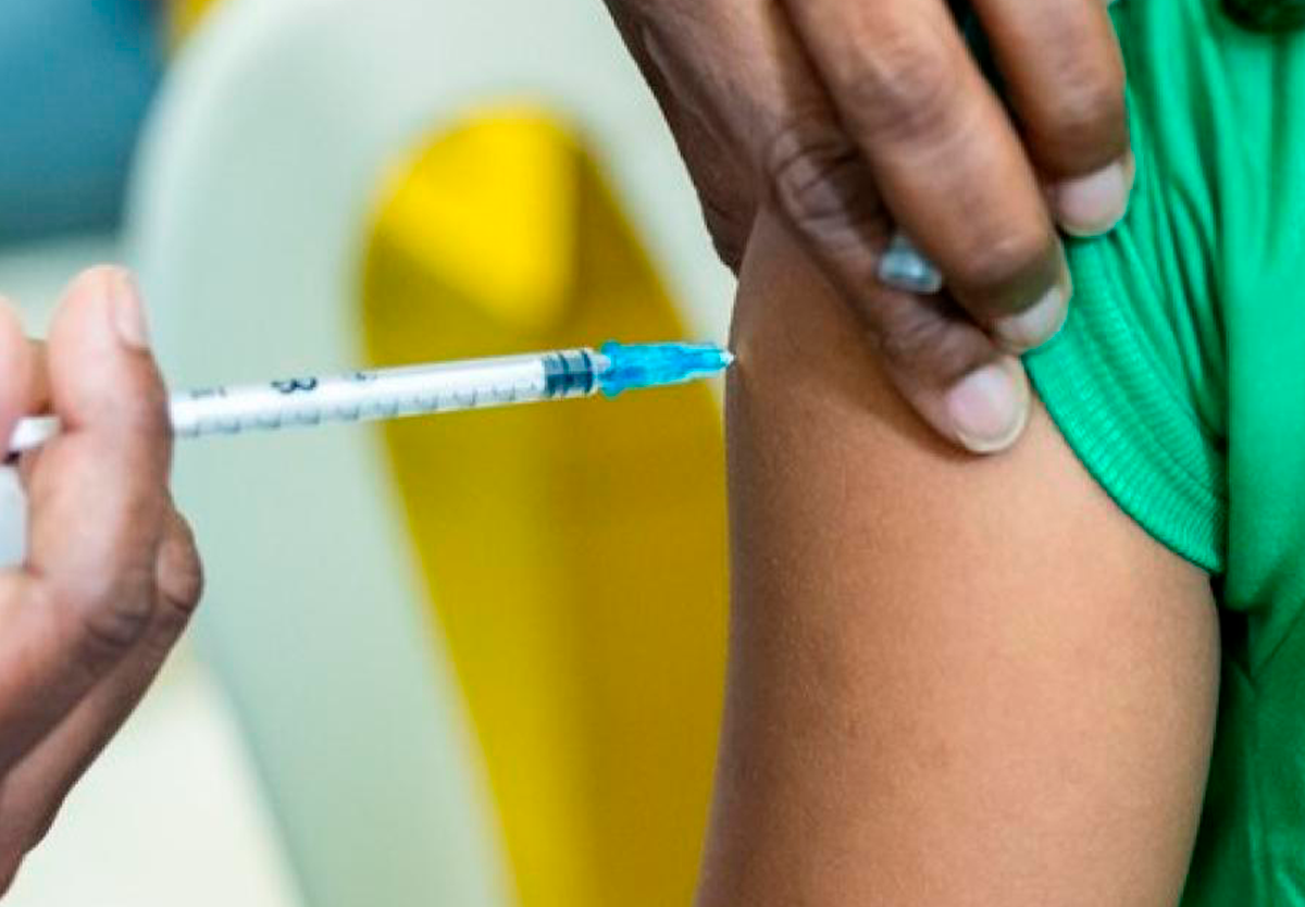 Vacinação contra HPV está disponível.