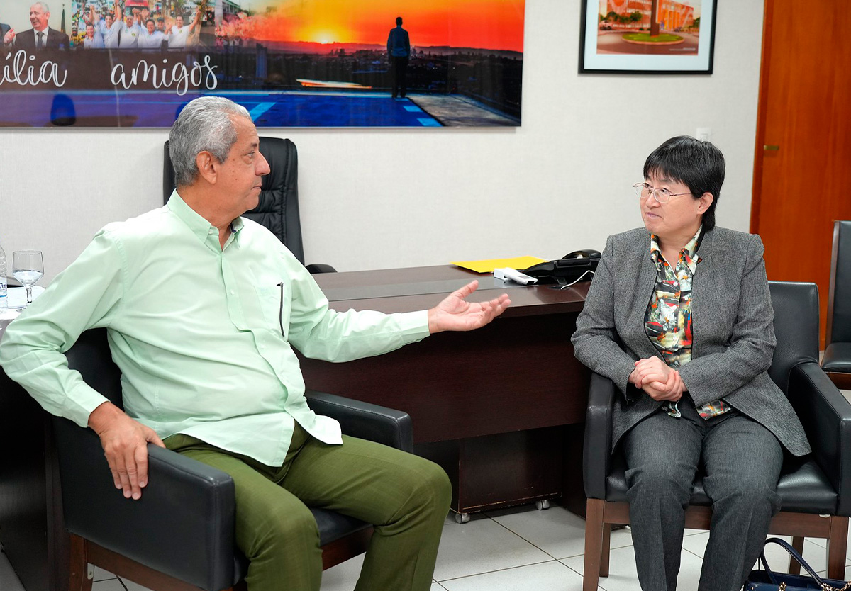 Ministra da China esteve em Catalão.
