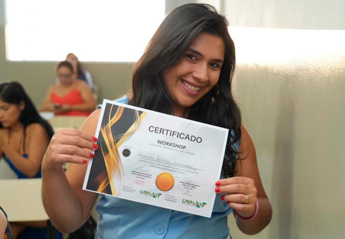 Mulheres recebem qualificação gratuita com apoio da Prefeitura de Catalão.