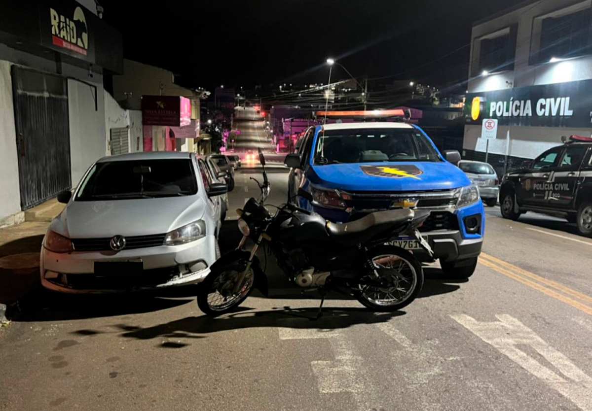 Polícia Militar recupera dois veículos furtados em Cumari e prende suspeito.