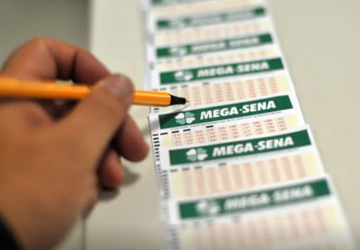 Mega-Sena acumula e prêmio chega a R$ 31 milhões; veja como apostar.
