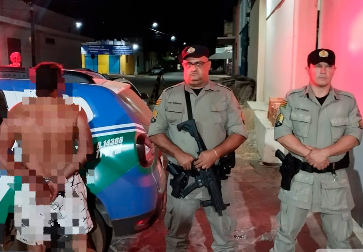 Homem é preso por agredir companheira e desacatar PMs em Orizona-GO.