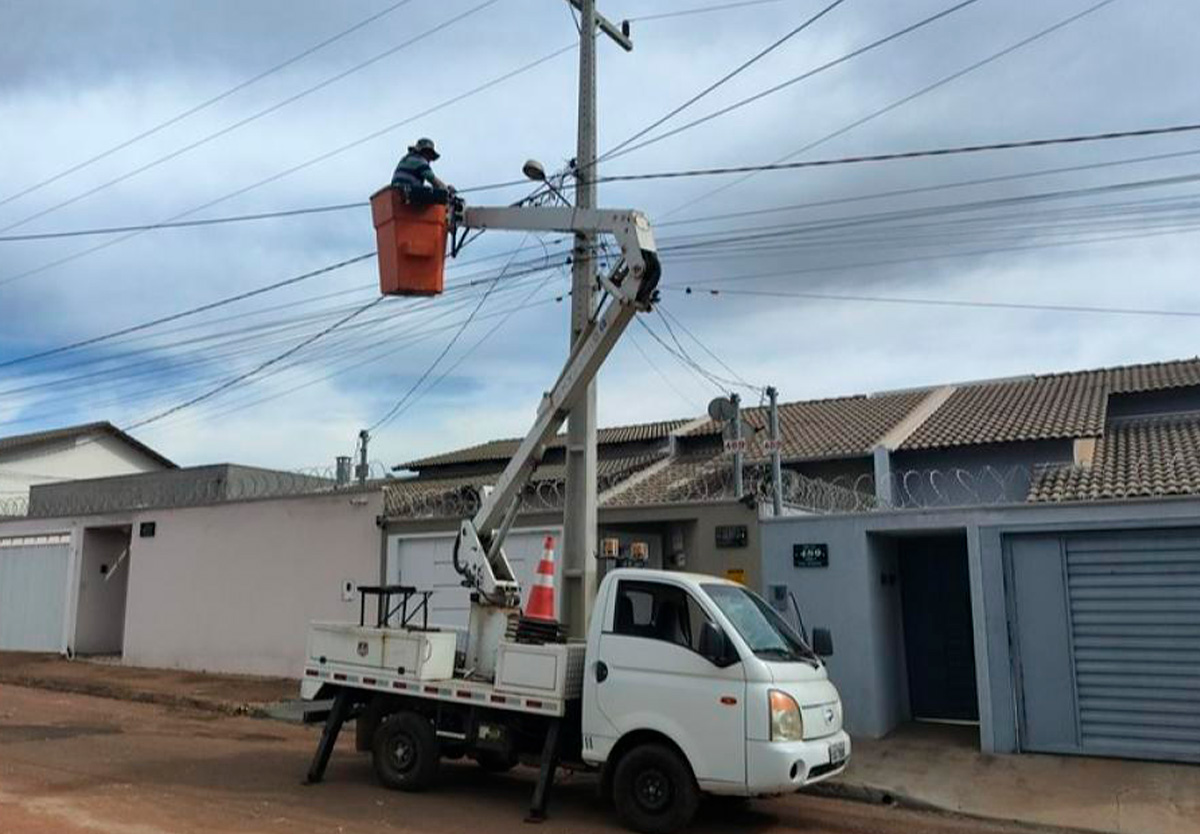 Catalão realiza mutirão de limpeza e manutenção em sete bairros.