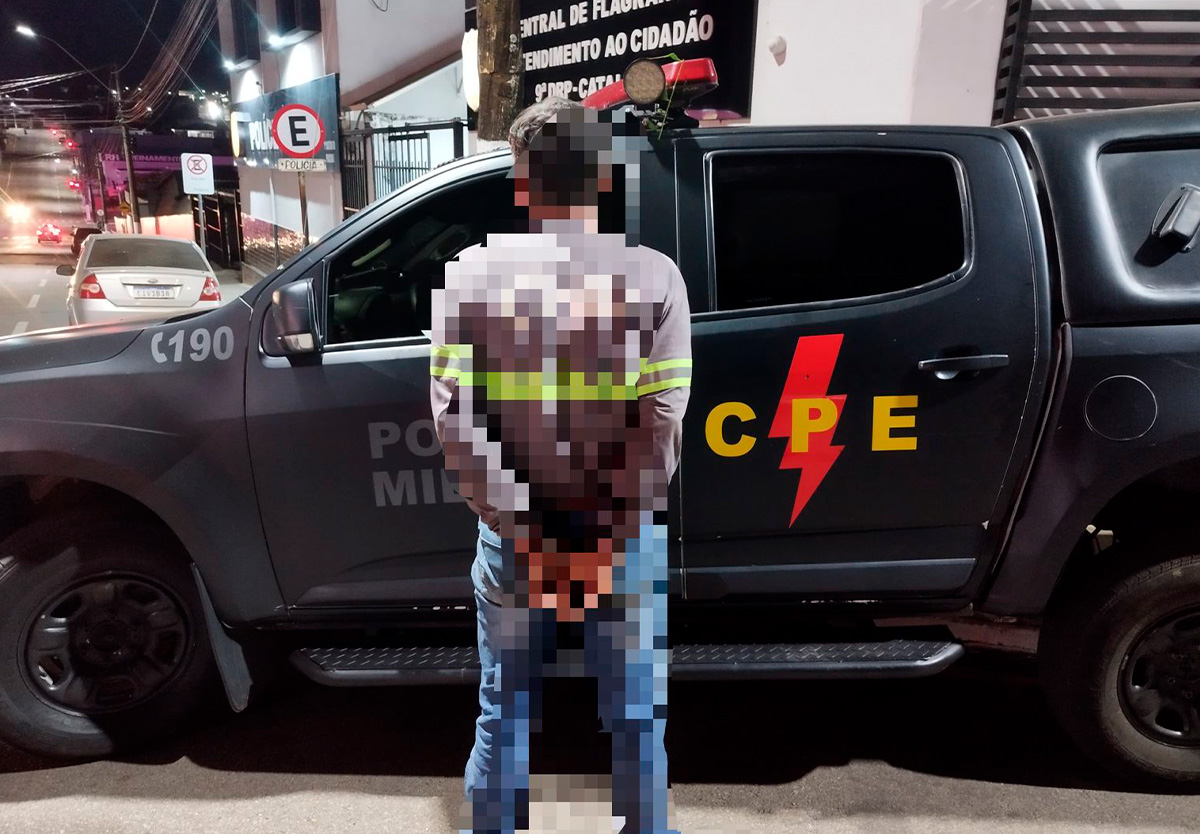 Crime familiar em Três Ranchos: irmão agride irmã com faca e tenta fugir.