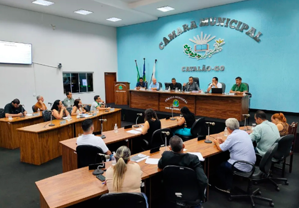 Câmara de Catalão debate orçamento de R$ 862 milhões para 2026.