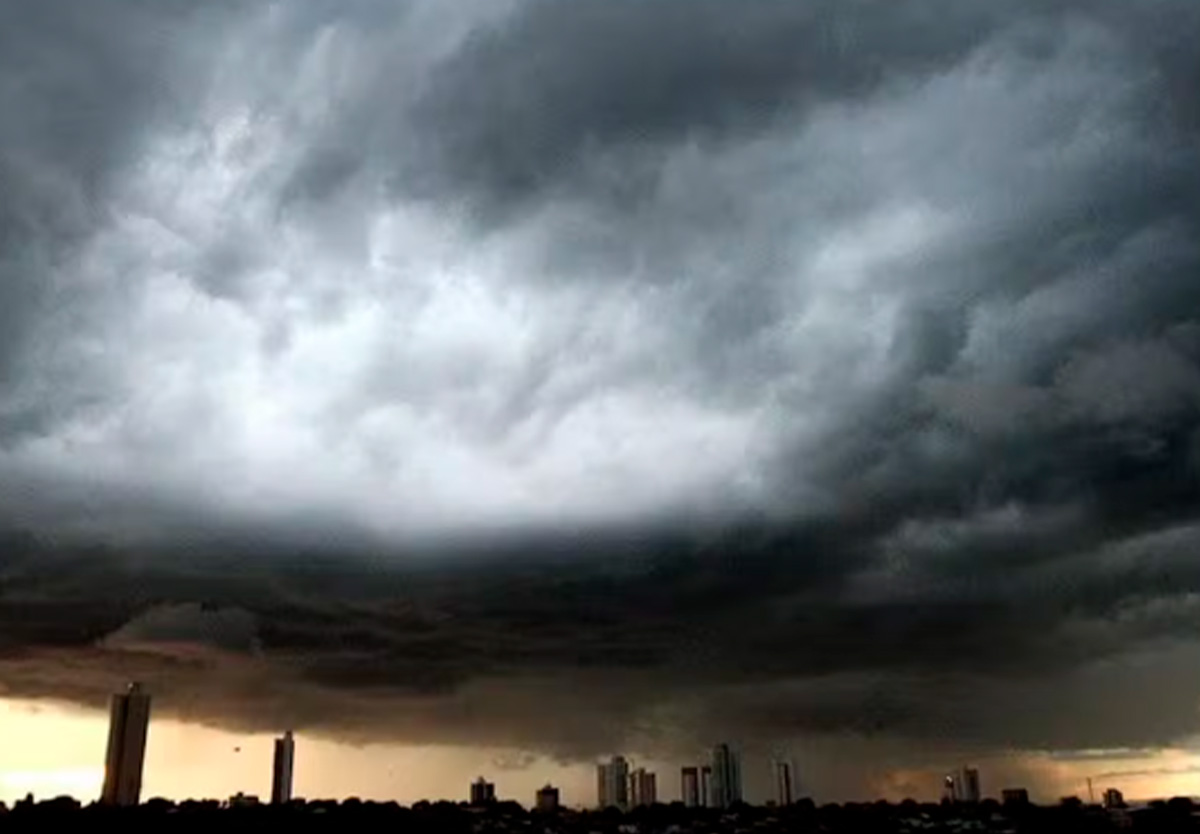 Alerta em Goiás. O tempo muda e podemos ter tempestades.