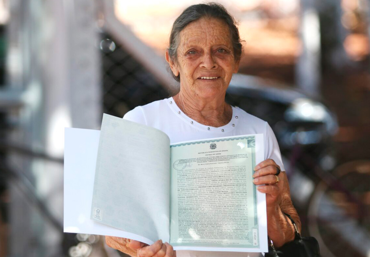 Programa Casas a Custo Zero já entregou 1.022 escrituras em Goiás.