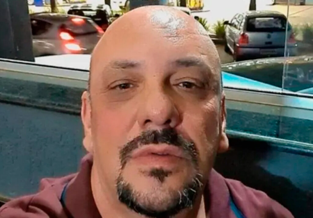 Homem é morto a tiros ao chegar em casa em Catalão.