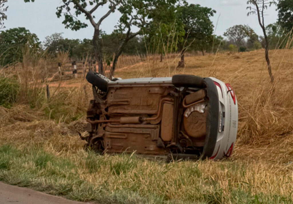 Acidente entre carro, moto e caminhão deixa feridos na GO-330 entre Catalão e Ipameri