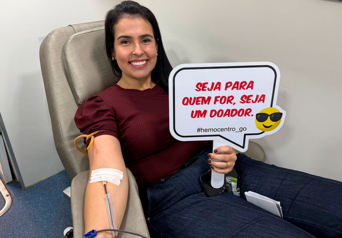Unidade Móvel do Hemocentro de Catalão estaciona na Praça Getúlio Vargas para receber doadores