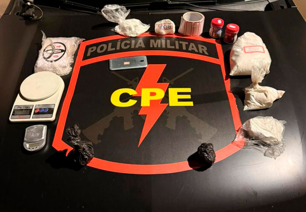 CPE descobre laboratório de drogas em casa próxima a escolas em Catalão