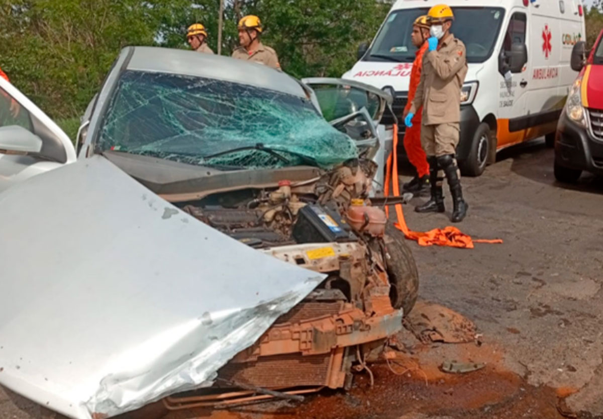 Grave acidente na GO-330 deixa uma mulher morta e três feridos entre Catalão e Ipameri