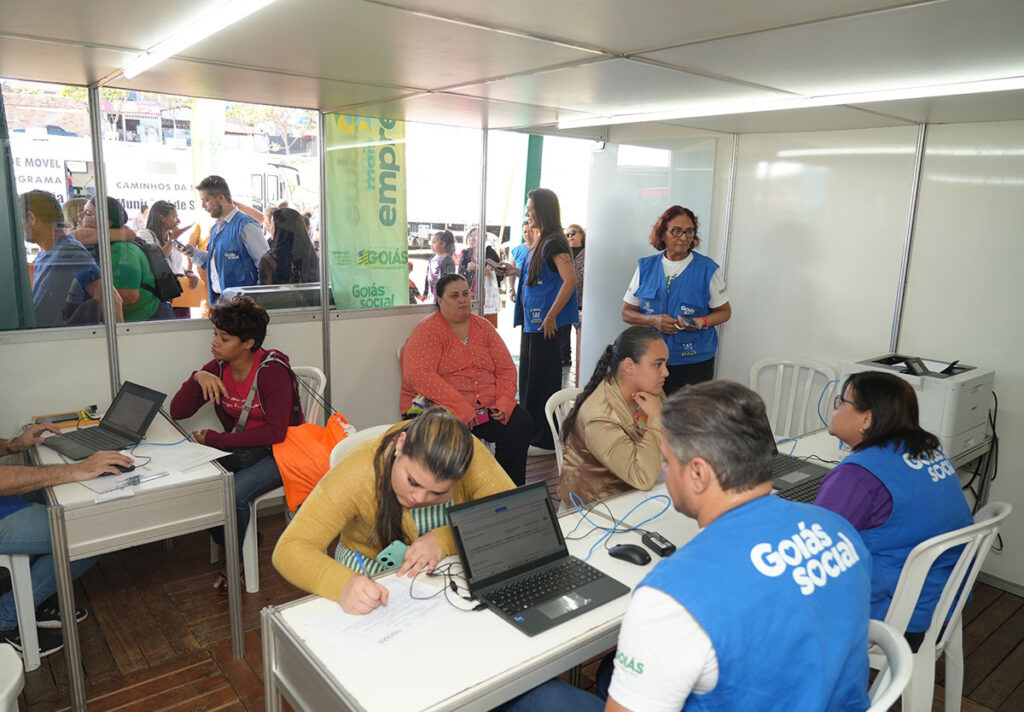 Prefeitura lança mega mutirão e população garante documentos em tempo recorde